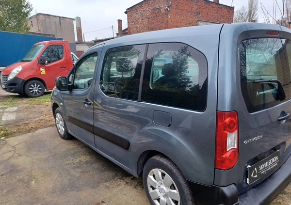 Citroen Berlingo cena 17500 przebieg: 193500, rok produkcji 2009 z Poznań małe 92